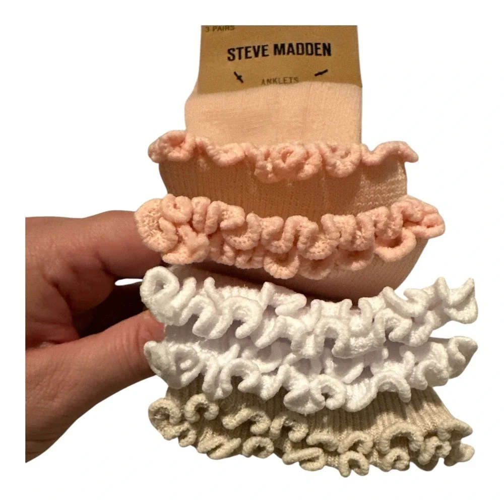 Steve Madden 3 Pack Ruffle‎ Anklet Socks, Womens Size 5-10